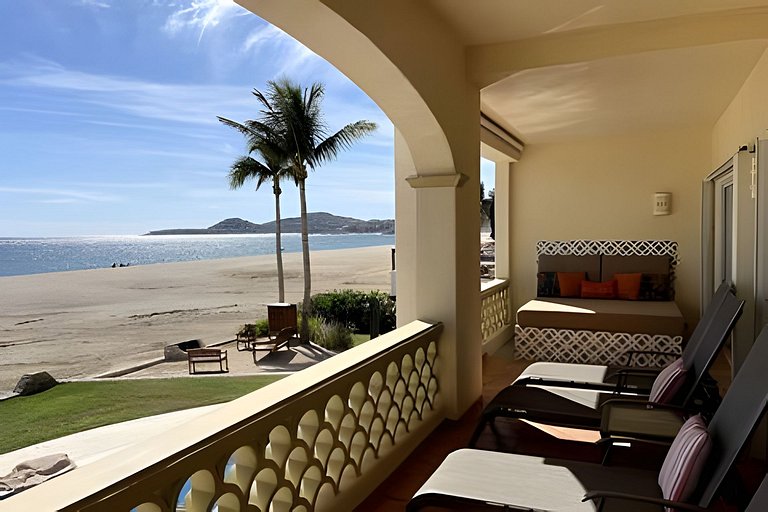 Despierta frente al Mar en este Condo Doble