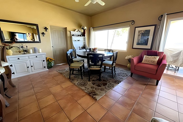 Despierta frente al Mar en este Condo Doble