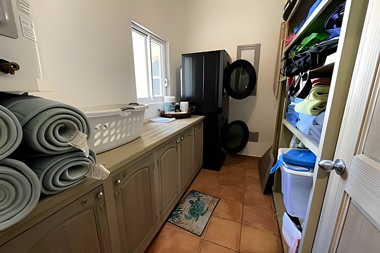 Despierta frente al Mar en este Condo Doble