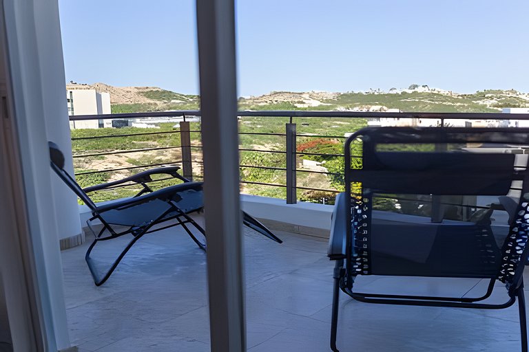 Amplio Condo con Vista al Oceano