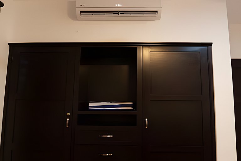 Amplio Condo con Vista al Oceano