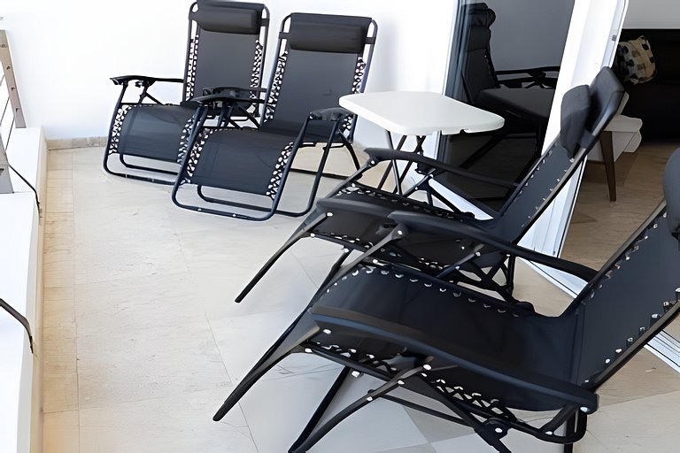 Amplio Condo con Vista al Oceano