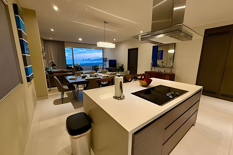 Condominio Luminoso y Espacioso con Vista al Arco