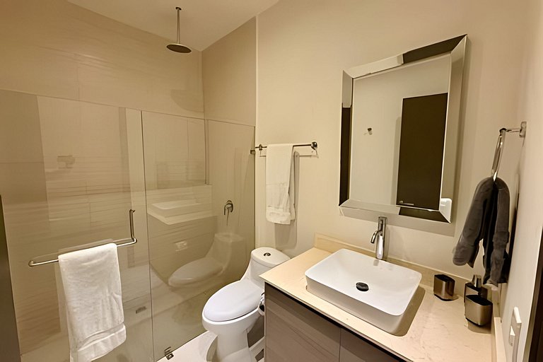 Condominio Luminoso y Espacioso con Vista al Arco