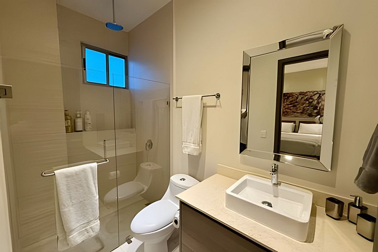 Condominio Luminoso y Espacioso con Vista al Arco