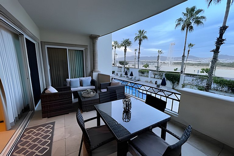 Condominio A Pasos de la Playa y Marina