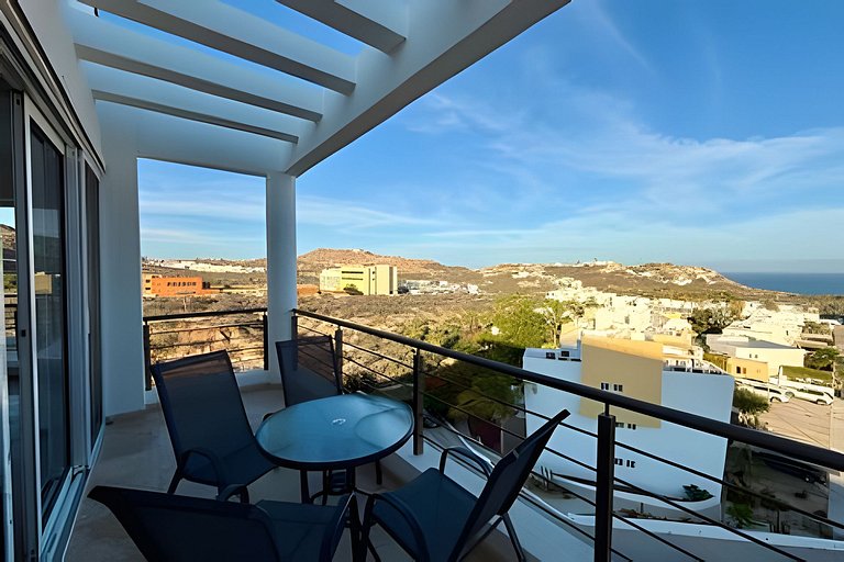 Condo Familiar con Vista al Mar