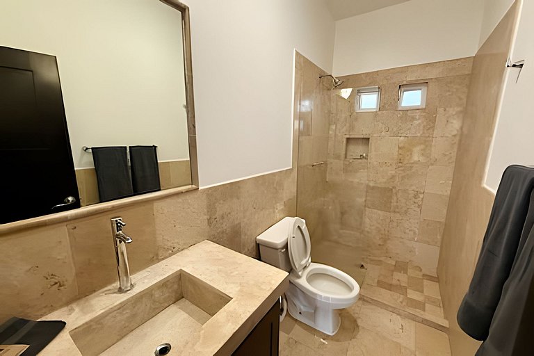 Condo Familiar con Vista al Mar