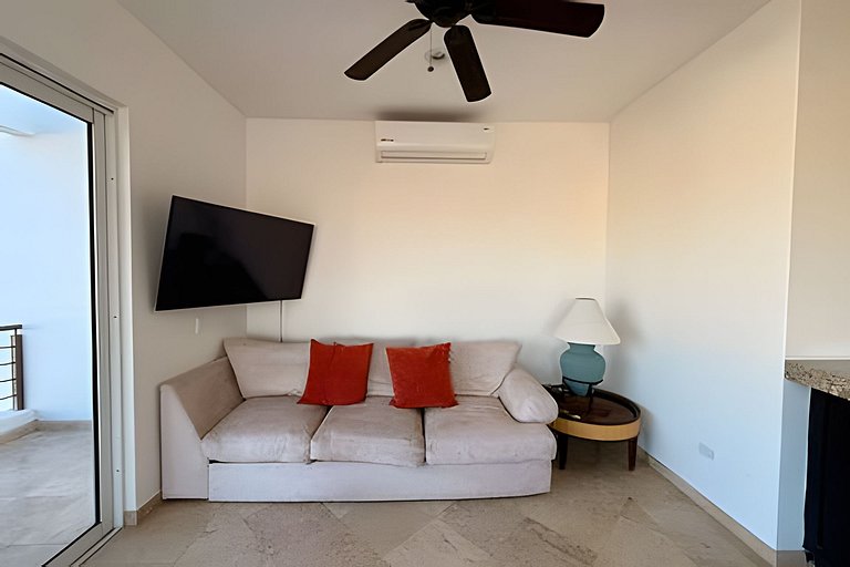 Condo Familiar con Vista al Mar